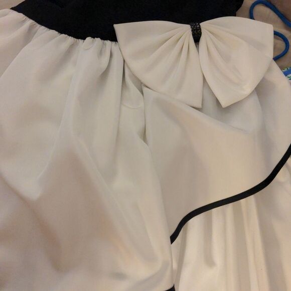 Darcy vintage union made black and white gown - Picture 11 of 13